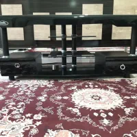 زیر تلویزیون شیشه ای