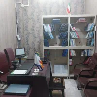 یک باب مغازه ۱۳ متری در پاساژ وکیل همکف