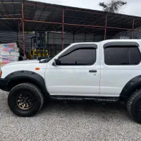 نیسان رونیز سفید مدل ۸۸