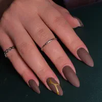 ناخن باغمیشه