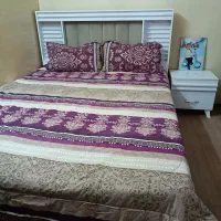 تخت ومیزارایش