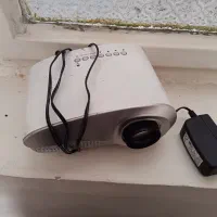 آیپد و تبلت ویندوزی و پروژکتور مینی