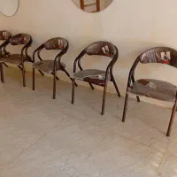 تعداد از وسایل آرتیشگاه به فروش میرسد