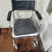 ویلچر حمام و دستشویی
