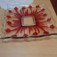 تعدادی ظروف شکستنی