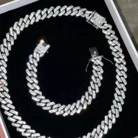 ست گردنبند دستبند فول نگین دایمند