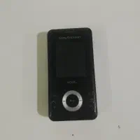 یک عدد گوشی سونی اریکسون سالم فقط قاب خراب