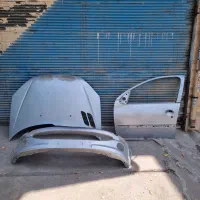 کاپوت گلگیر چپ سپر جلو و راست در سمت راست پژو ۲۰۶
