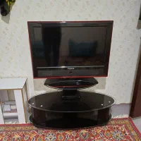 تلویزیون ۳۲ اینچ پارس اصل همراه با میز