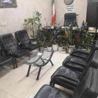 به یک همکار آقا بابت نظافت دفتر املاک نیازمندیم
