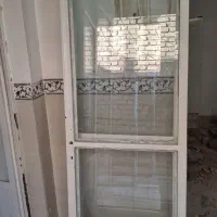 در آهنی فروشی