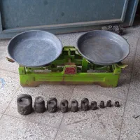 ترازوی قدیمی