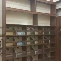 قابل فروش دکوری مغازه ، جام ها، قفسه ها