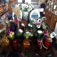 شیشه رنگی و گلهای کاکتوس خمیر چینی،