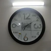 ساعت دیواری بزرگ