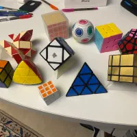 روبیک کلکسیونی خارجی همراه اموزش مناسب هدیه عیدی