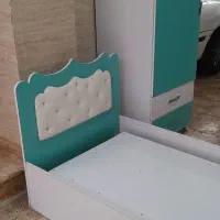 تخت و کمد|تخت و سرویس خواب|صومعه‌سرا, |دیوار