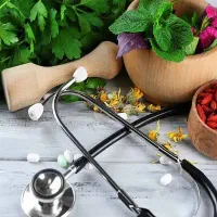آموزش تخصصی و حرفه ای طب سنتی با مدرک معتبر