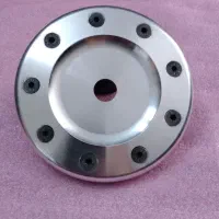 سر دنده ارسی ودر باک ارسی زندر جلو پنجره خطی