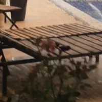 تخت آفتاب گیر استخر
