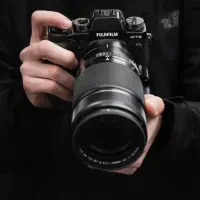 عکاس و فیلمبردار حرفه‌ای + مدل خانوم