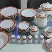 سرویس چینی 52 تیکه بشقاب،قندان،دیس،قوری،کاسه