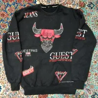 لباس یک عدد ژاکت و یک عدد تیشرت