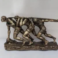 مجسمه مردان تلاش و استقامت