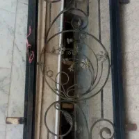 درب در آهنی با چهارچوب