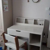 میز تحریر و صندلی