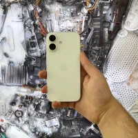 ایفون ۱۶نرمال حافظه ۱۲۸رنگ سفید کارتن اصلی