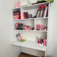 میز تحریر و کتابخانه  ب همراه پایه