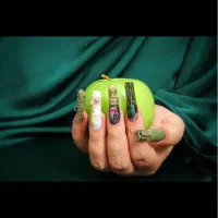 ناخنکارومدرس ناخن