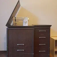 میز و صندلی چرخ خیاطی