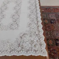 رومیزی سفید توری حاشیه دار اطلس پود قدیمی ومحکم|پرده، رانر، رومیزی|تهران, فاطمی|دیوار