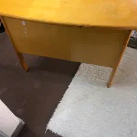 میز تحریر و کار در حد نو