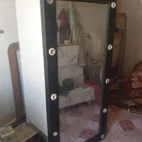 فروش یک عدد آینه قدی چراغ دار