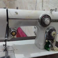 دوعدد چرخ صعنتی و پنج میل