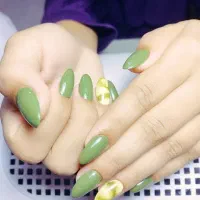 خدمات کاشت ناخن ترمیم ناخن کار با تخفیف ویژه|خدمات آرایشگری و زیبایی|شیراز, شهرک فرهنگیان|دیوار