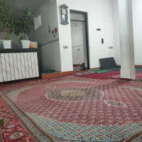 فروش خانه مسکونی با حیات بزرگ