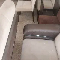 مبل راحتی و میز نهارخوری