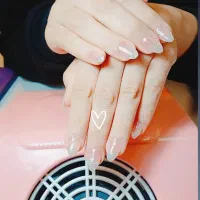 مدل رایگان برای کاشت و ترمیم ناخن|خدمات آرایشگری و زیبایی|مشکیندشت, |دیوار