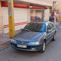 پرشیا تیوفایو بدون رنگ