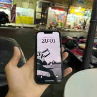 گوشی iphone 13