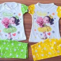 تعدادی لباس  نوزاد دخترانه