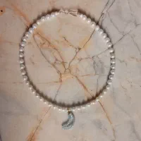 گردنبند ماه