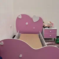 تخت و پاتختی