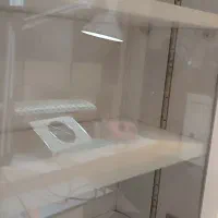 استند استفاده نشده|آرایشگاه و سالنهای زیبایی|اصفهان, باغ زیار|دیوار