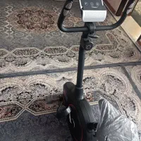دوچرخه ثابت در حد نو بیست روز کار کرده|تجهیزات ورزشی|شیراز, شهرک مطهری|دیوار