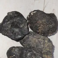 سنگ های مشکوک به شهاب|جواهرات|تفرش, |دیوار